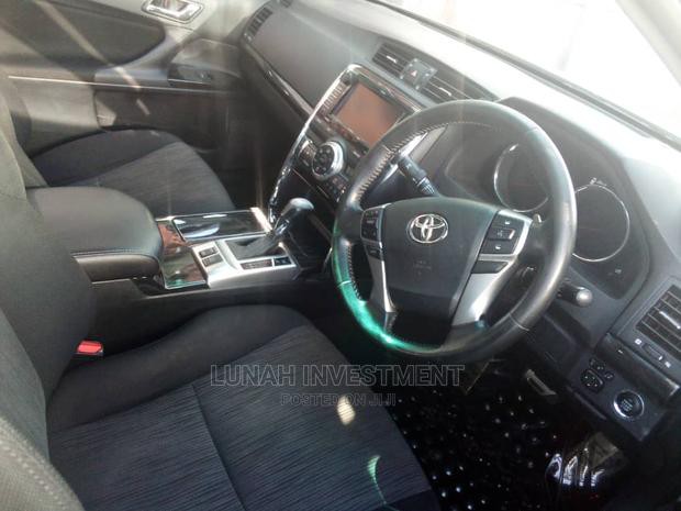 Toyota Mark X 2010