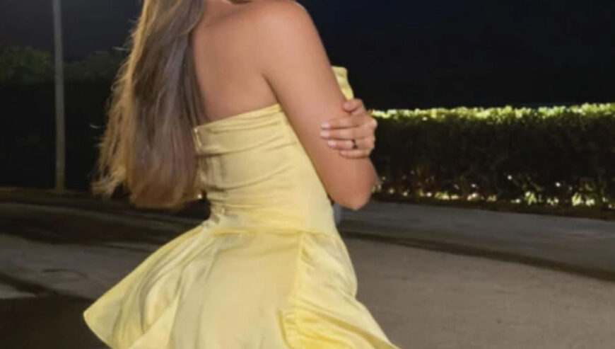Low Rate Call Girls Connaught place Delhi 8860082808